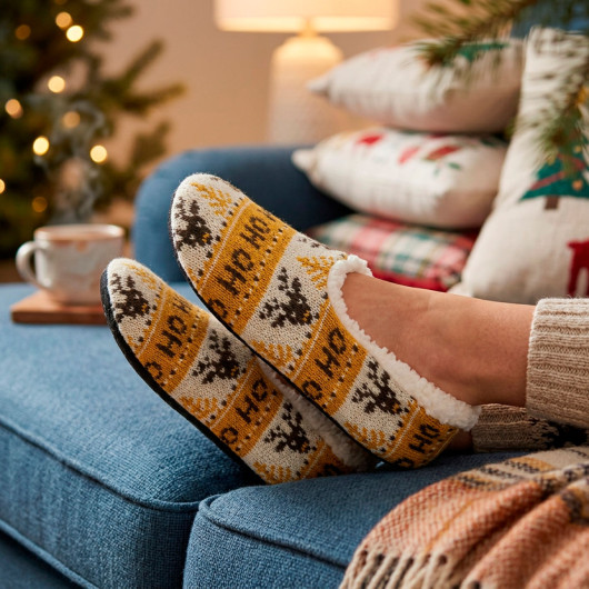 Custom Knit Slippers Feature